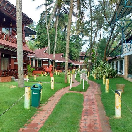 Clafouti Beach Resort - A Seafacing Resort Varkala Exteriör bild