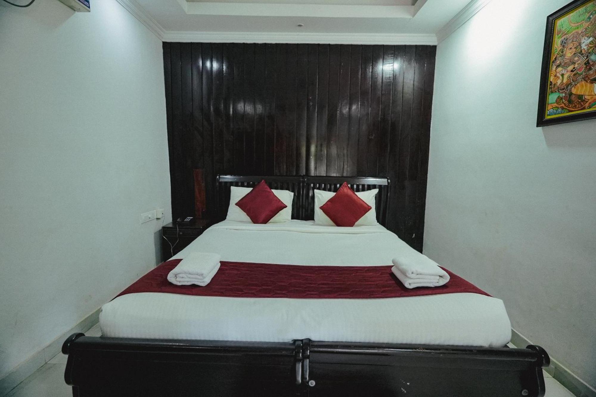 Clafouti Beach Resort - A Seafacing Resort Varkala Exteriör bild