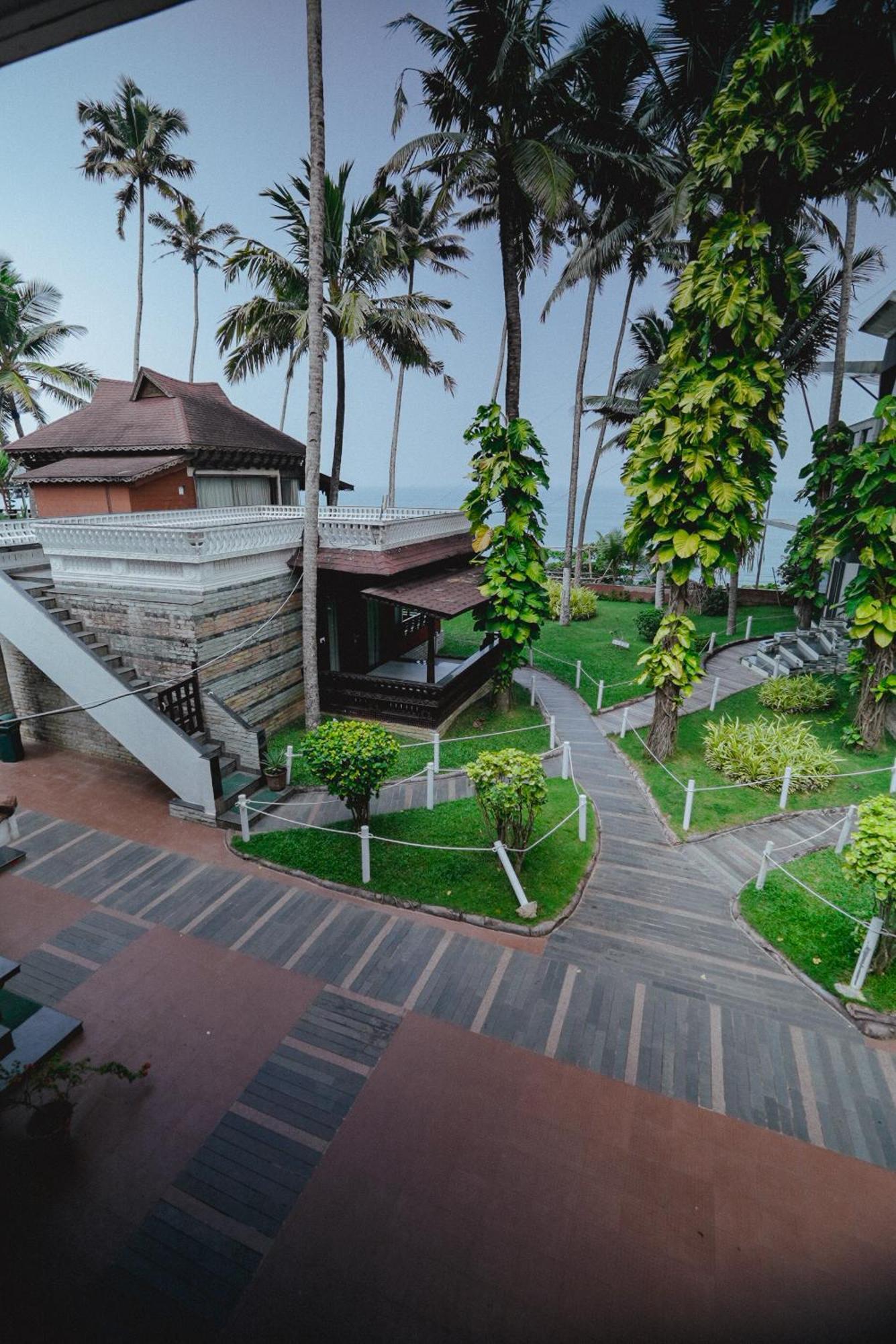Clafouti Beach Resort - A Seafacing Resort Varkala Exteriör bild