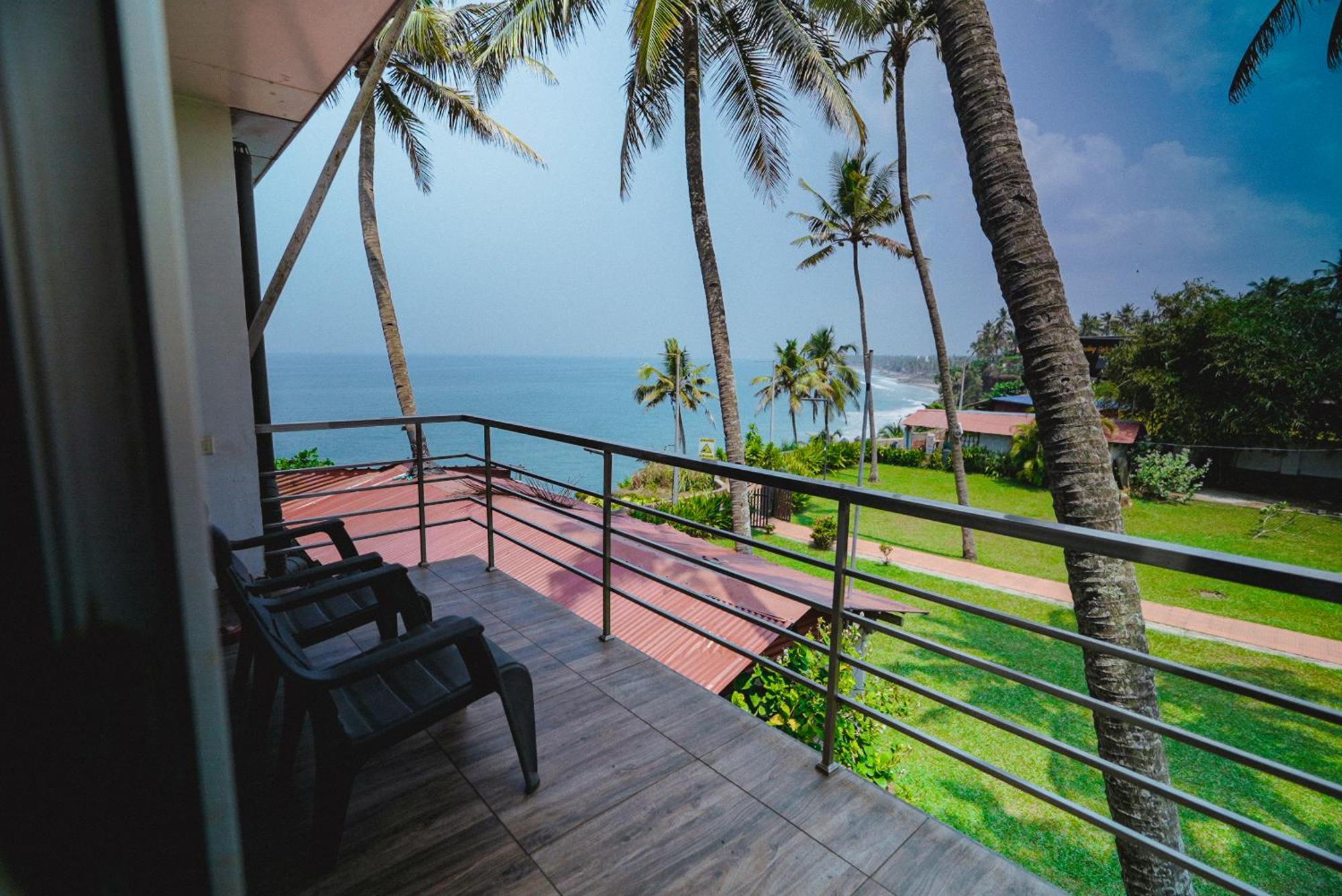 Clafouti Beach Resort - A Seafacing Resort Varkala Exteriör bild